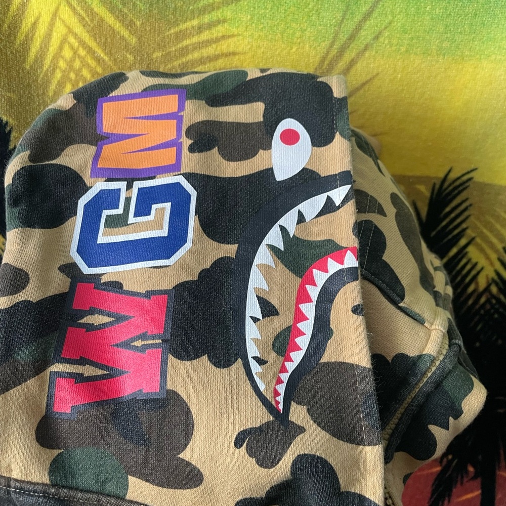Bape Kids Camo Shark Hoodie
Full zip